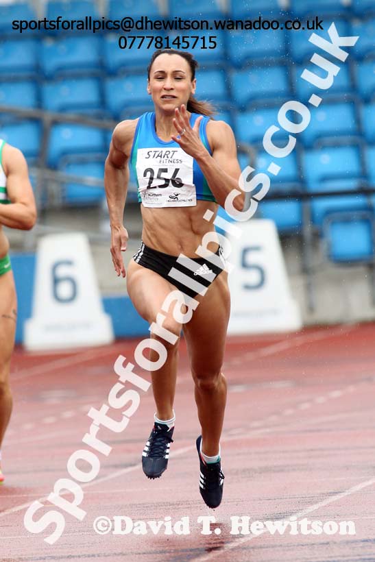Senior mens 200 metres, Northern Championships, Sport City, Manchester. Photo: David T. Hewitson/Sports for All Pics